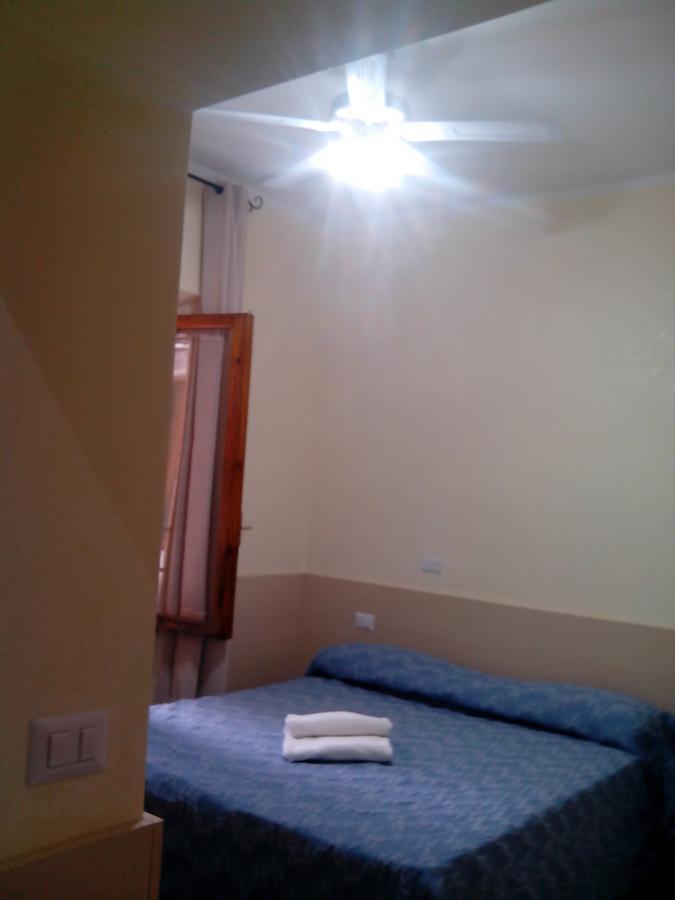 Guest House Hola Roma Екстер'єр фото