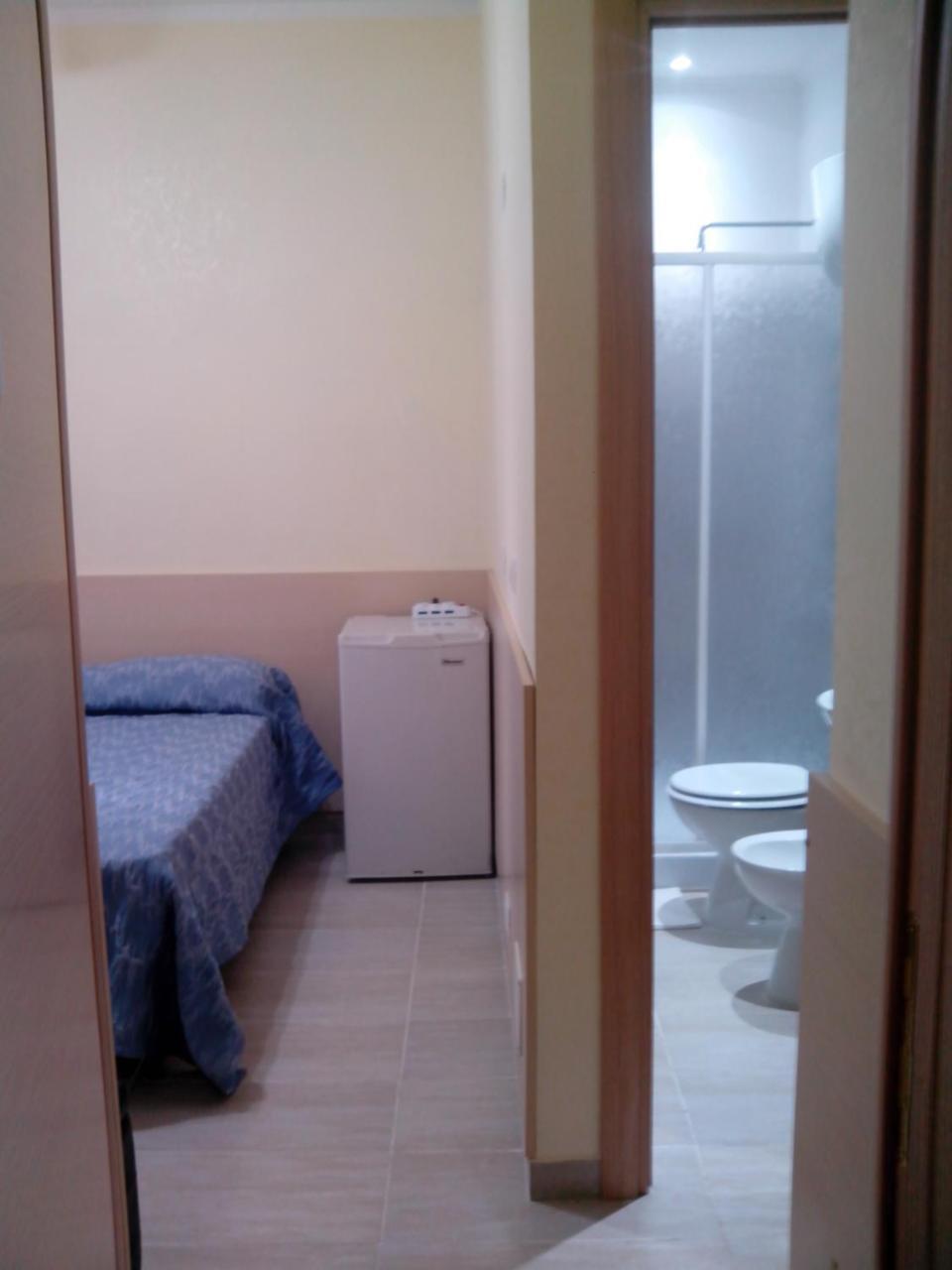 Guest House Hola Roma Екстер'єр фото