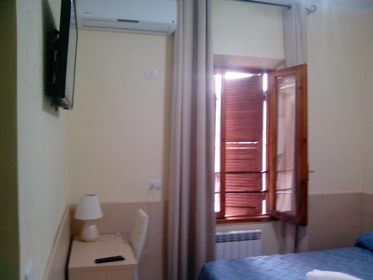 Guest House Hola Roma Екстер'єр фото