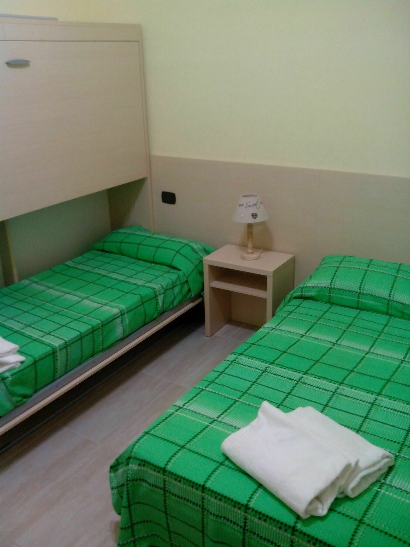 Guest House Hola Roma Екстер'єр фото