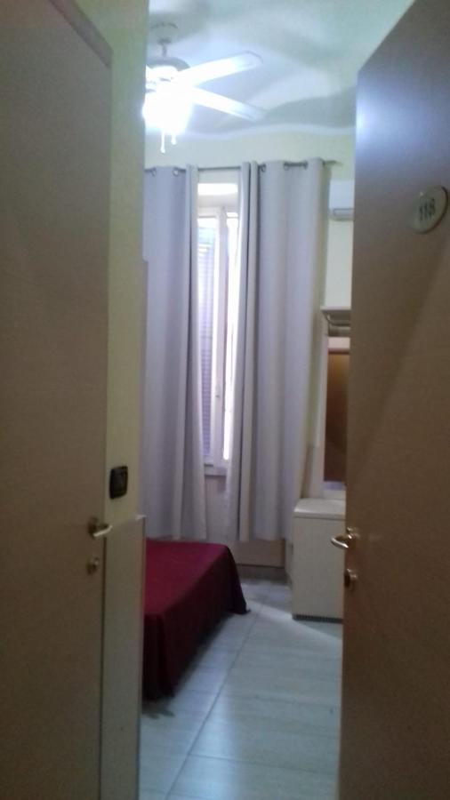 Guest House Hola Roma Екстер'єр фото